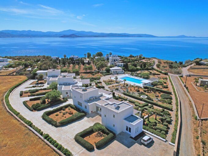 A Rare Opportunity in Paros – Exclusive 900m² Villas Estate with Sea Views