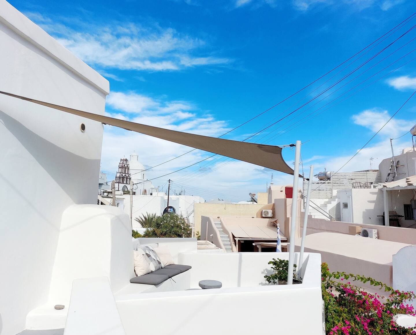 Detached House with Tourist License in Karterados, Santorini