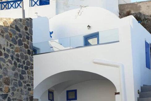 CAVE HOUSE WITH 3 STUDIOS FOR SALE IN AKROTIRI, SANTORINI, GREECE