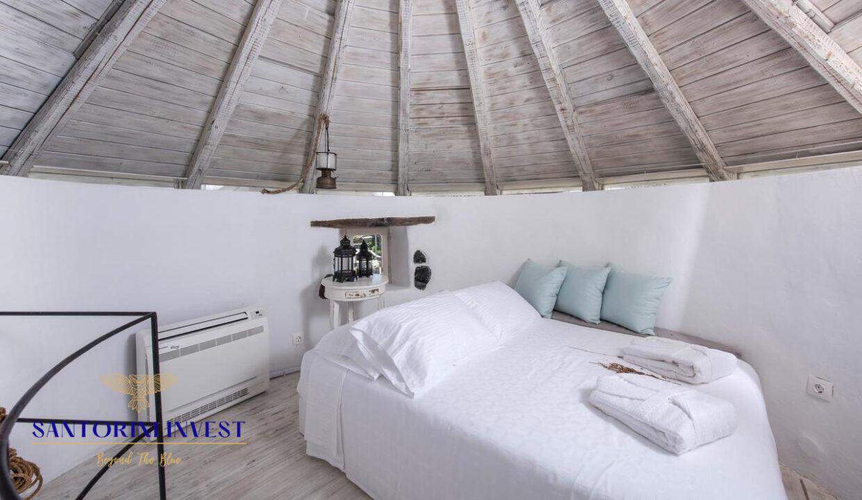 AMAZING 120m² WINDMILL FOR SALE IN PYRGOS, SANTORINI, GREECE