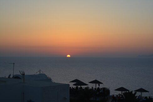 SMALL DETACHED HOUSE WITH MAGICAL SUNSET FOR SALE IN OIA, SANTORINI, GREECE 7