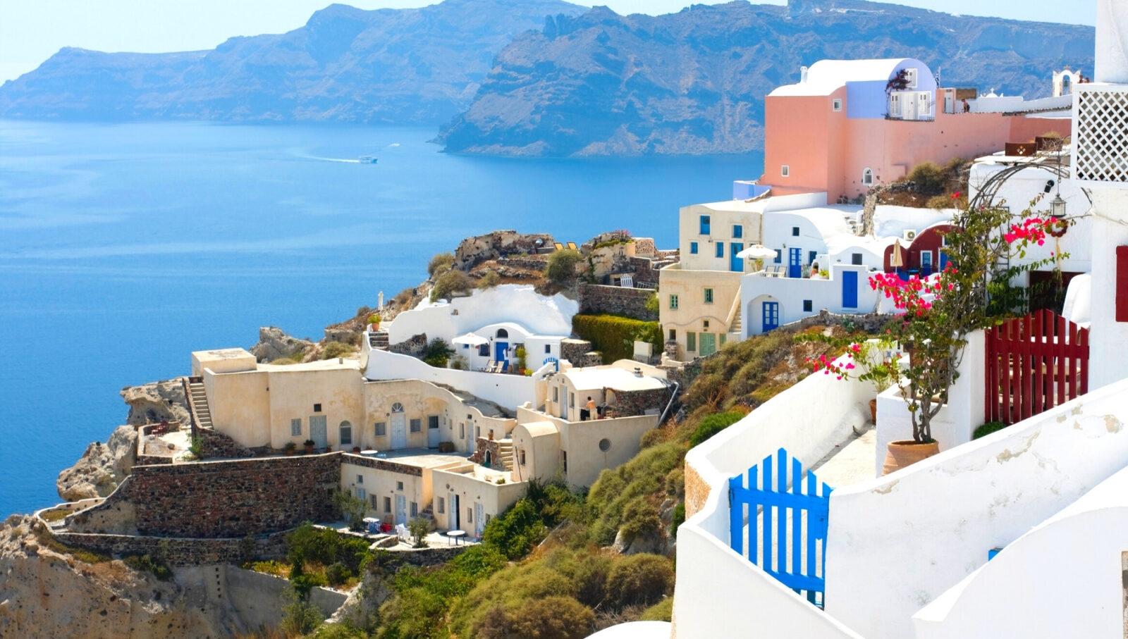 17.087 m² PLOT WITH 5-STAR HOTEL BUILDING PERMIT FOR SALE IN SANTORINI, GREECE