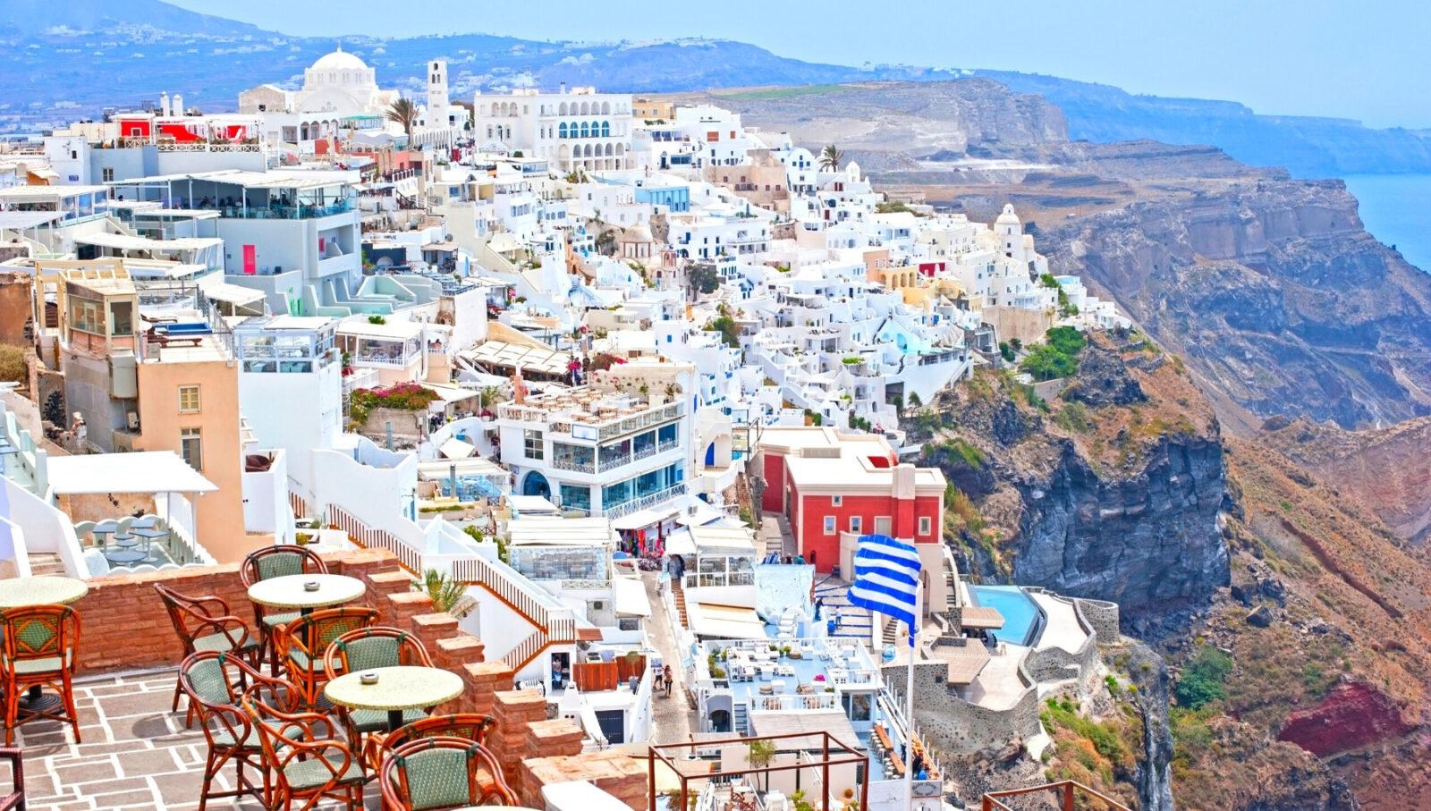 8.188 m² PLOT WITH A 4,400 m² BUILDING PERMIT AND HOTEL FOR SALE IN SANTORINI, GREECE