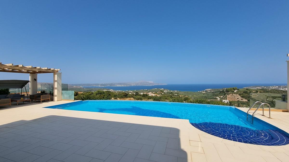 Villa with Panoramic Views for sale in Chania, Greece02