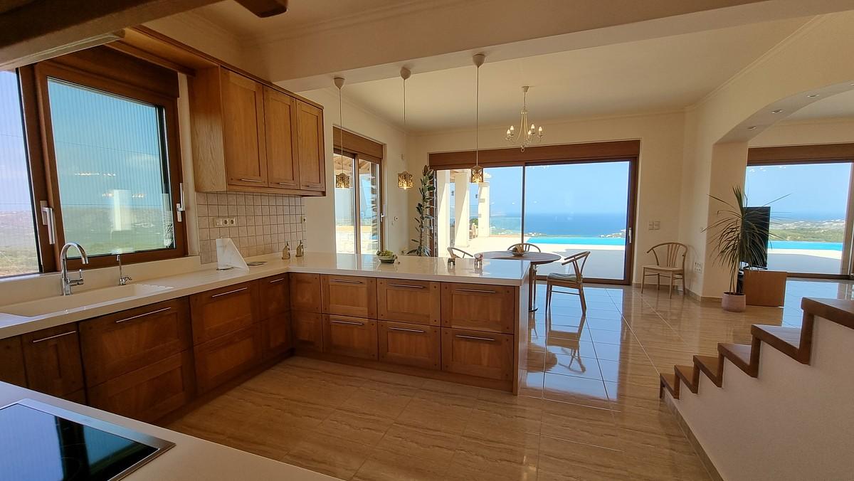 Villa with Panoramic Views for sale in Chania, Greece08
