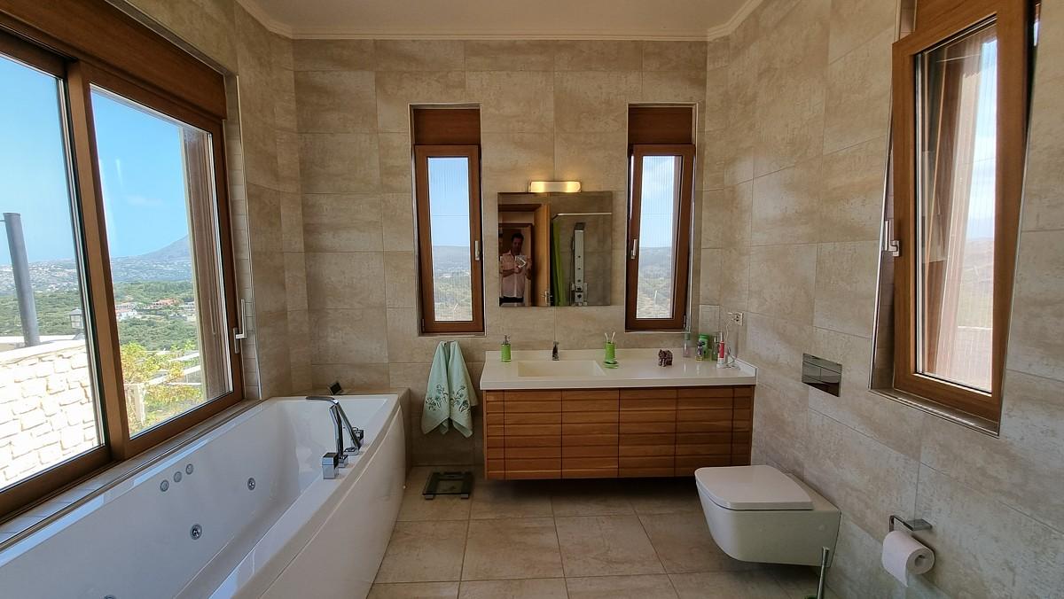 Villa with Panoramic Views for sale in Chania, Greece10