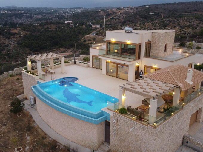 Villa with Panoramic Views for sale in Chania, Greece