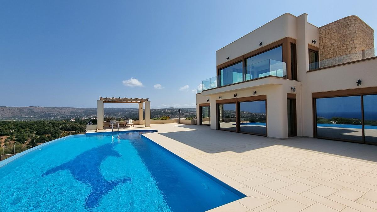 Villa with Panoramic Views for sale in Chania, Greece42