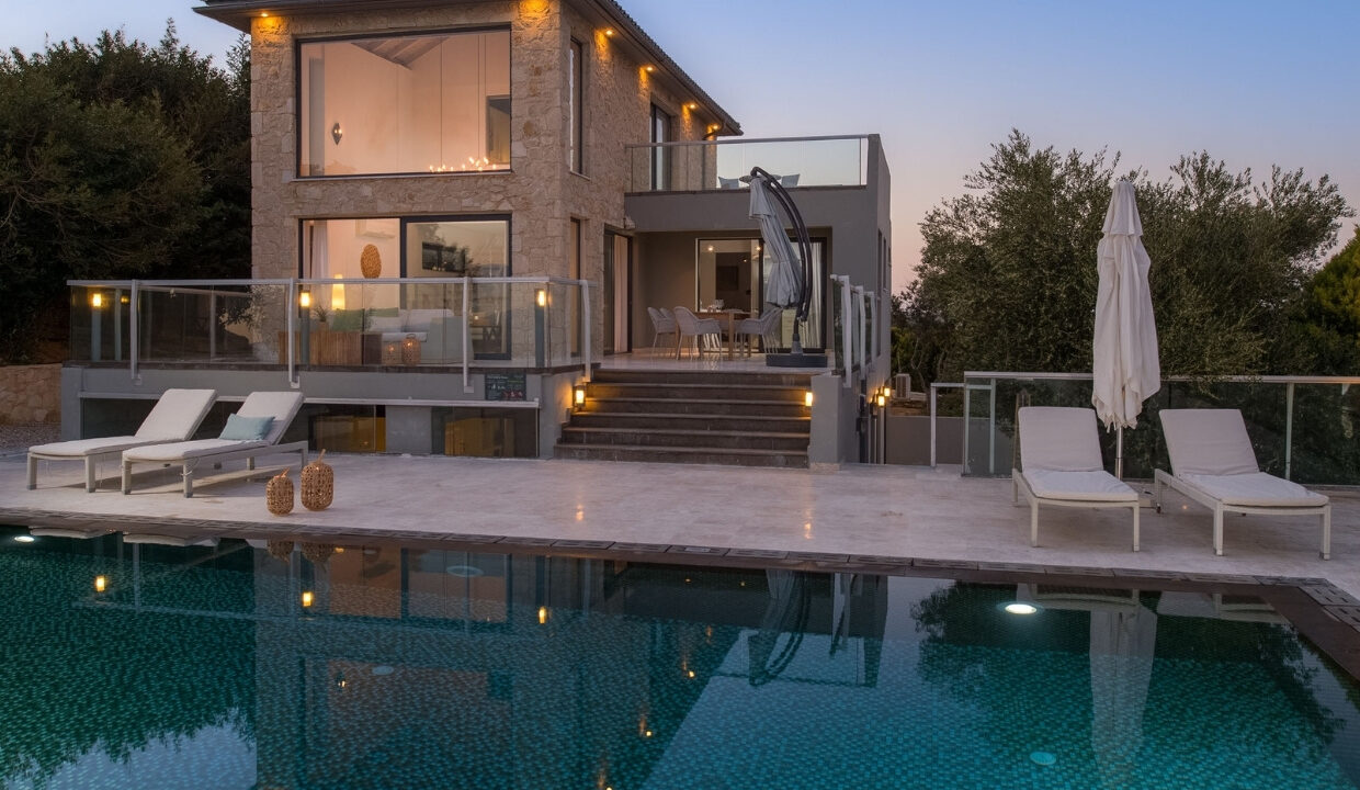 luxury-villa-for-sale-in-crete-greece