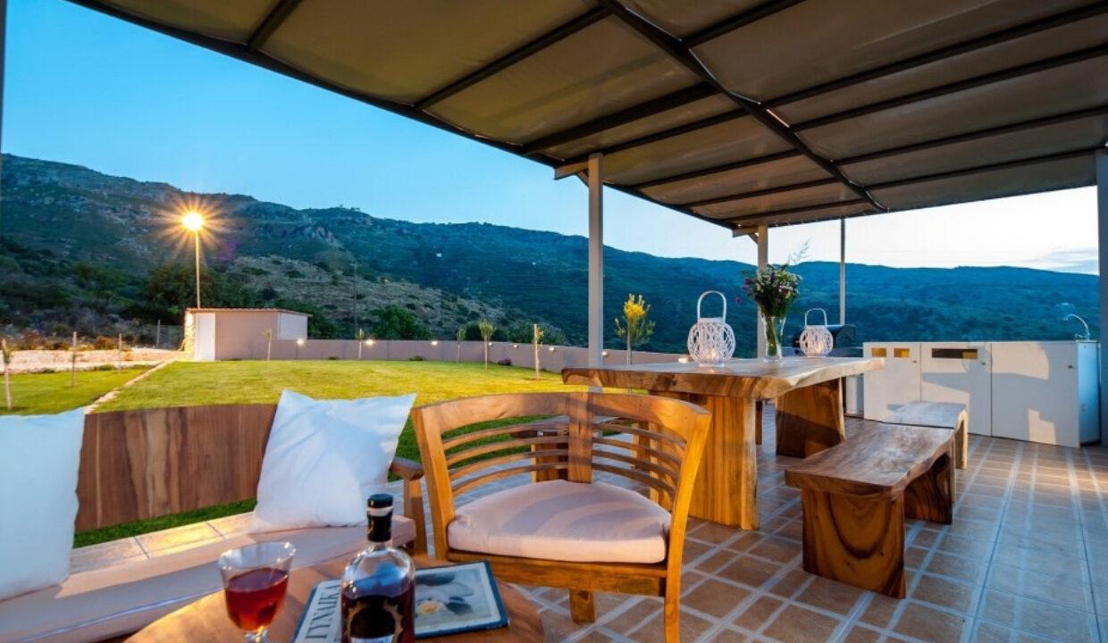 luxury-villa-with-view-heliport-for-sale-in-crete-greece 10