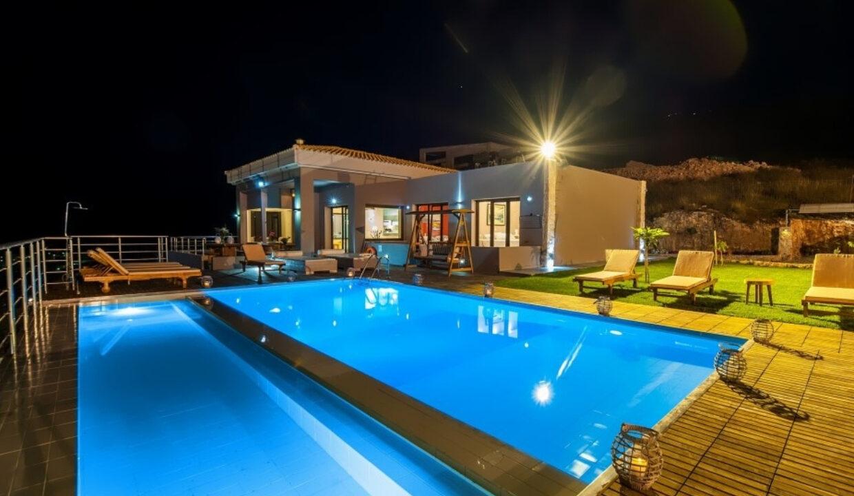 luxury-villa-with-view-heliport-for-sale-in-crete-greece 15