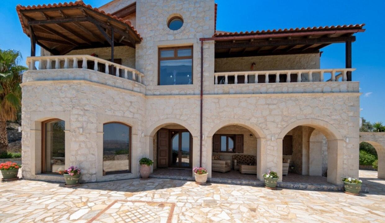 stone-villa-for-sale-crete-greece 18