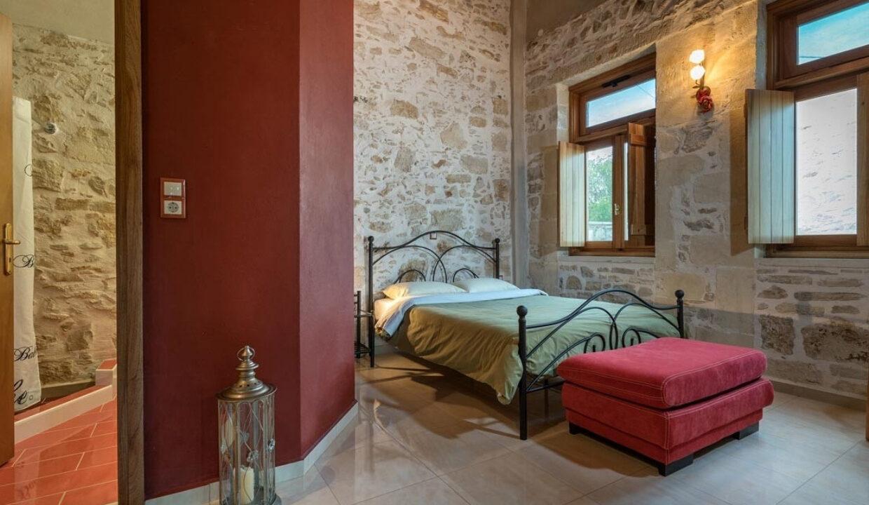 stone-villa-for-sale-in-crete-greece 15