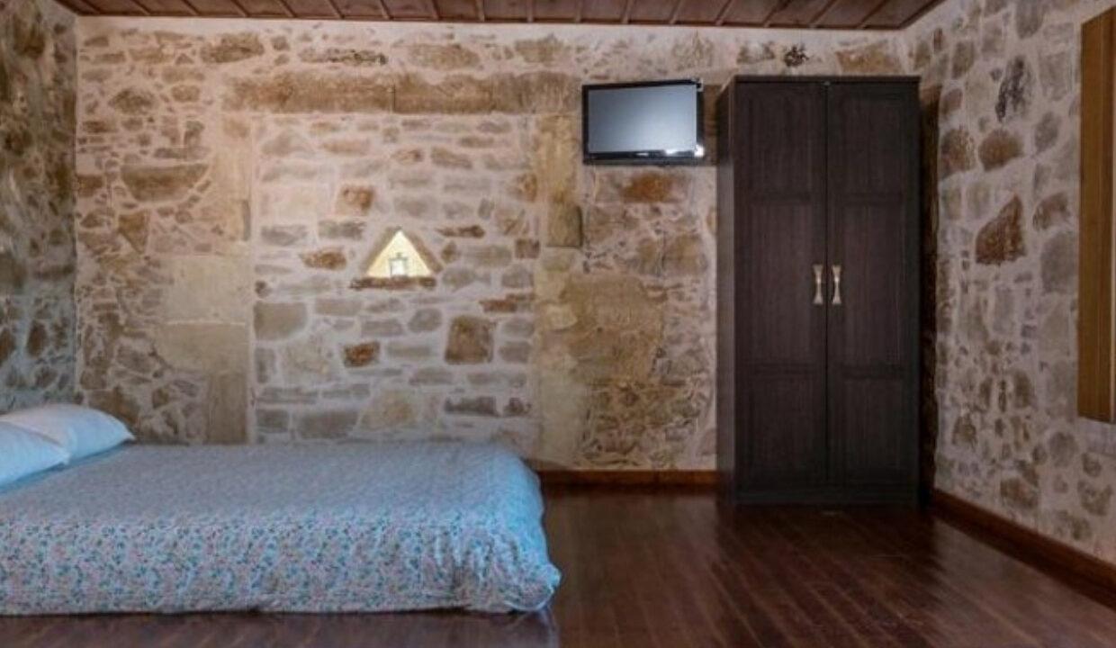 stone-villa-for-sale-in-crete-greece 6