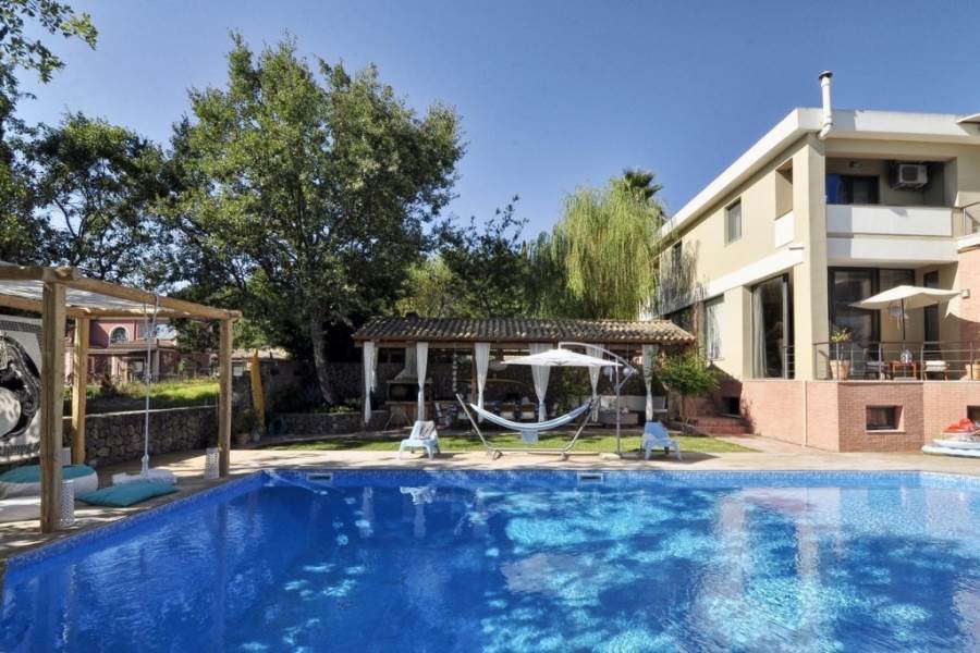 Villa For Sale in Agios Prokopios Central Corfu