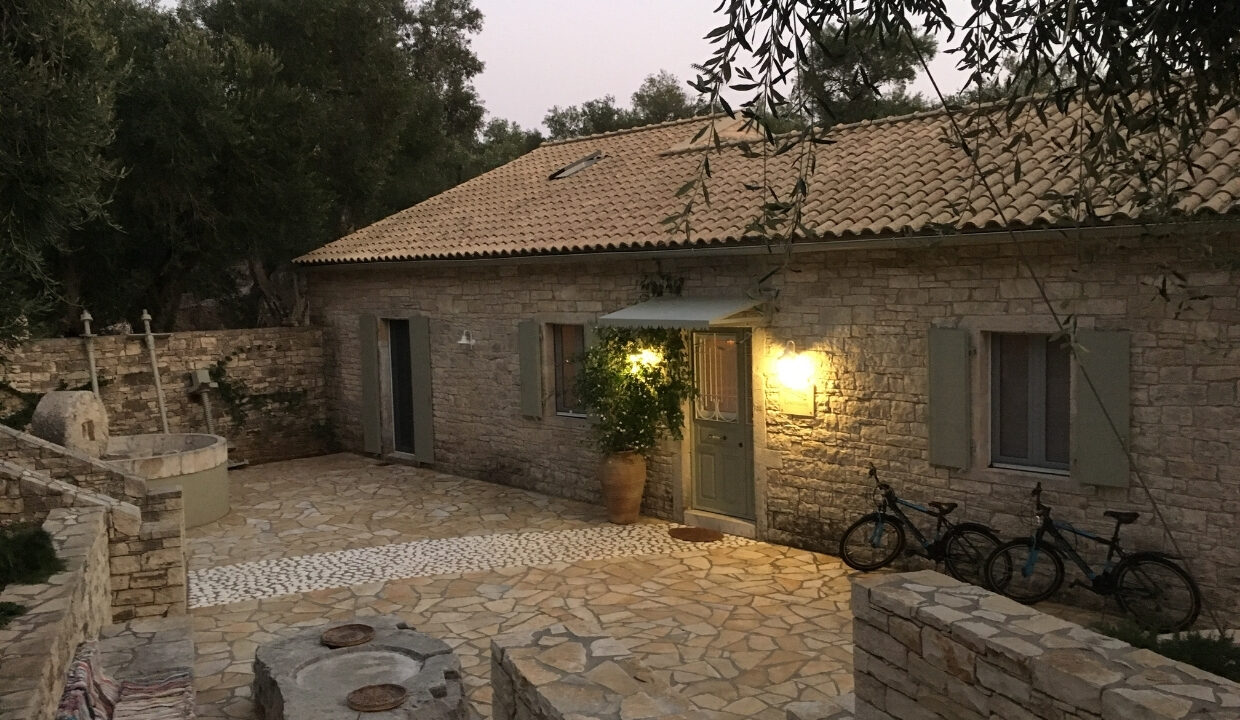 Villa for sale in Paxos .19