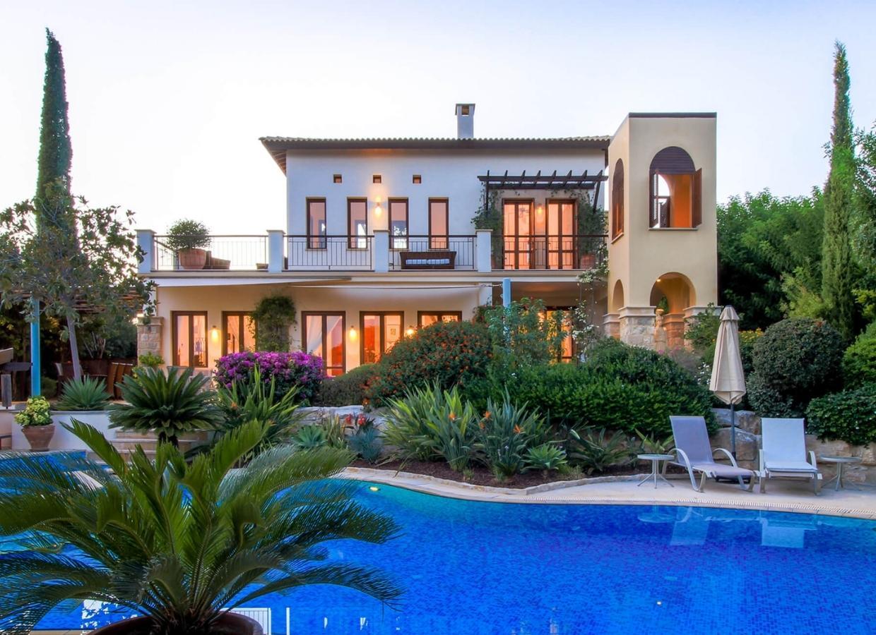 BEAUTIFUL VILLA FOR SALE IN PAPHOS, CYPRUS