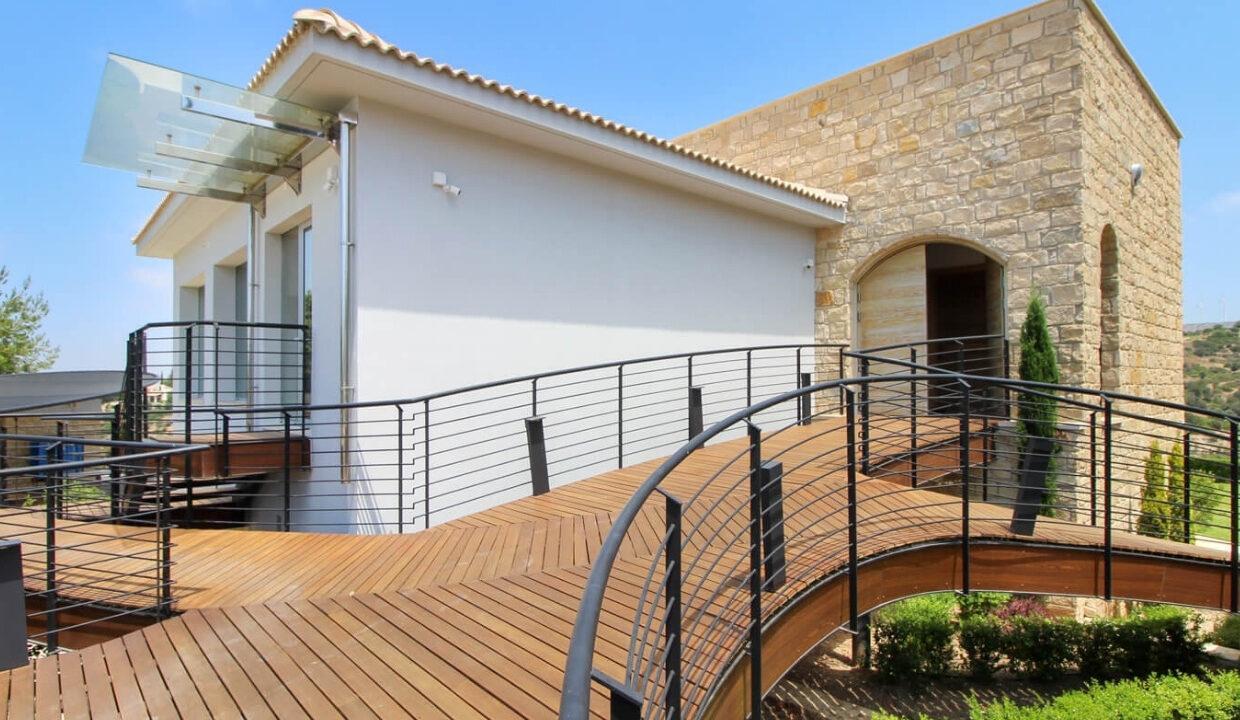 exclusive-villa-for-sale-in-cyprus 2