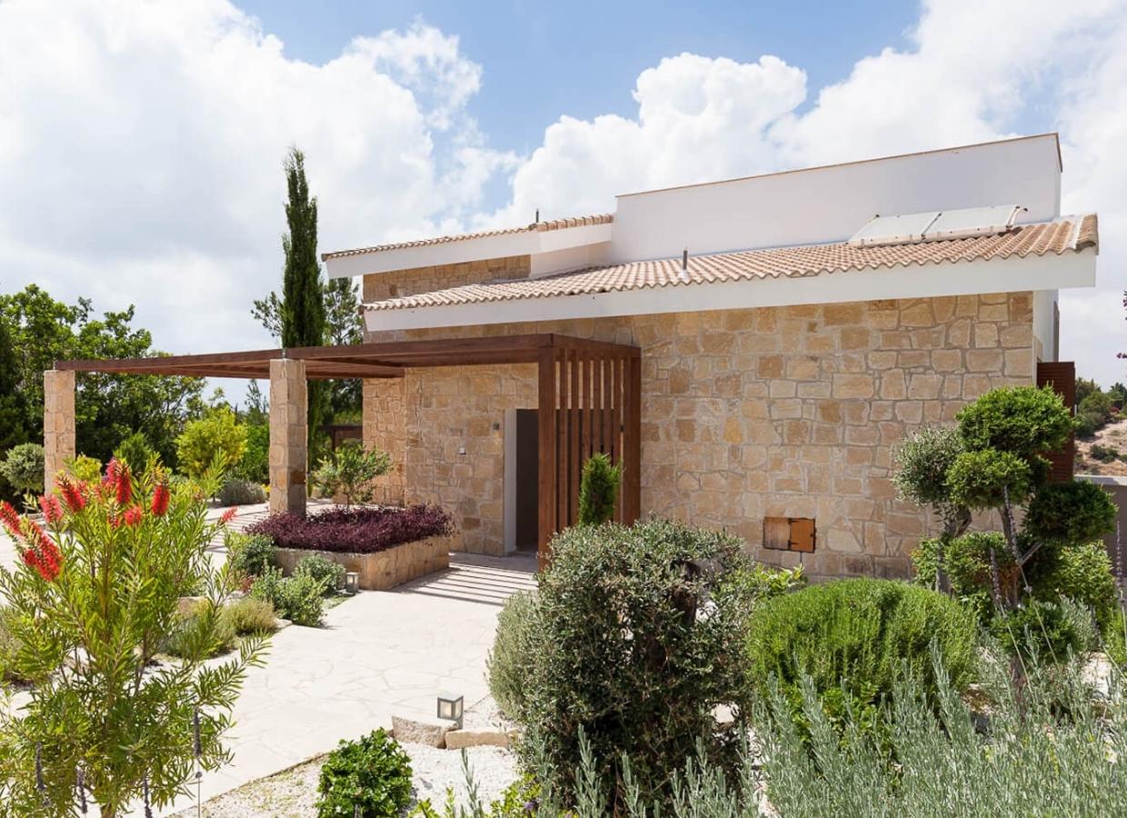 BEAUTIFULLY LUXURY VILLA FOR SALE IN PAPHOS, CYPRUS