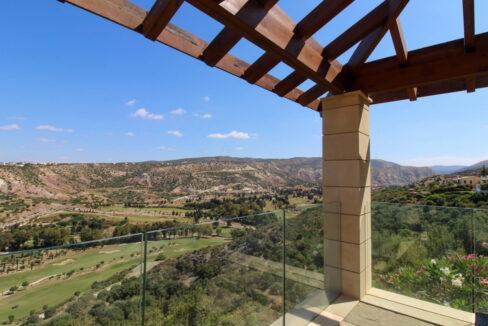 Villa with fantastic Golf view for sale in Paphos, Cyprus
