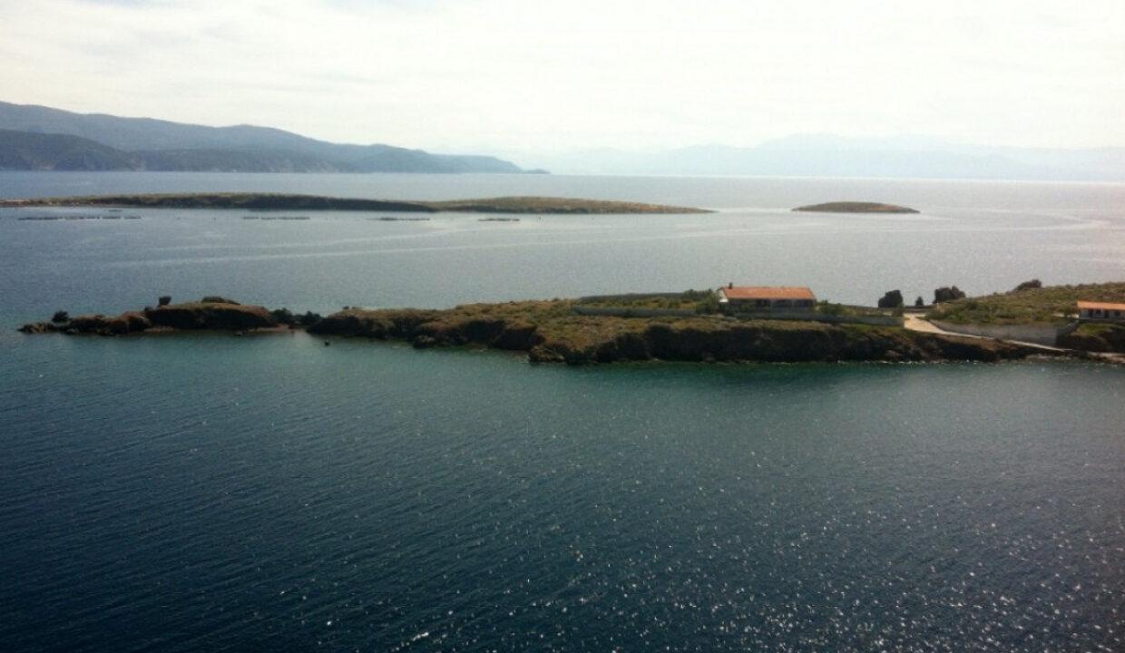 private-island-alkyonides-gulf-in-greece-for-sale .4