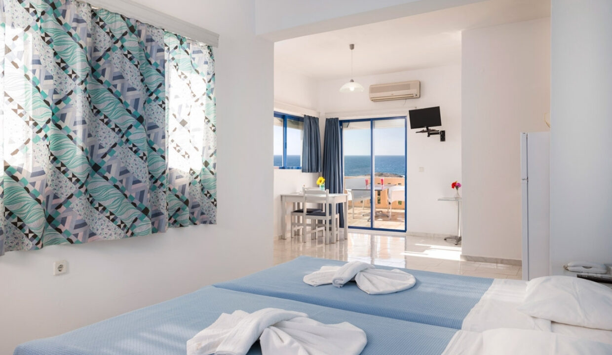 smal-hotel-for-sale-in-crete-greece13