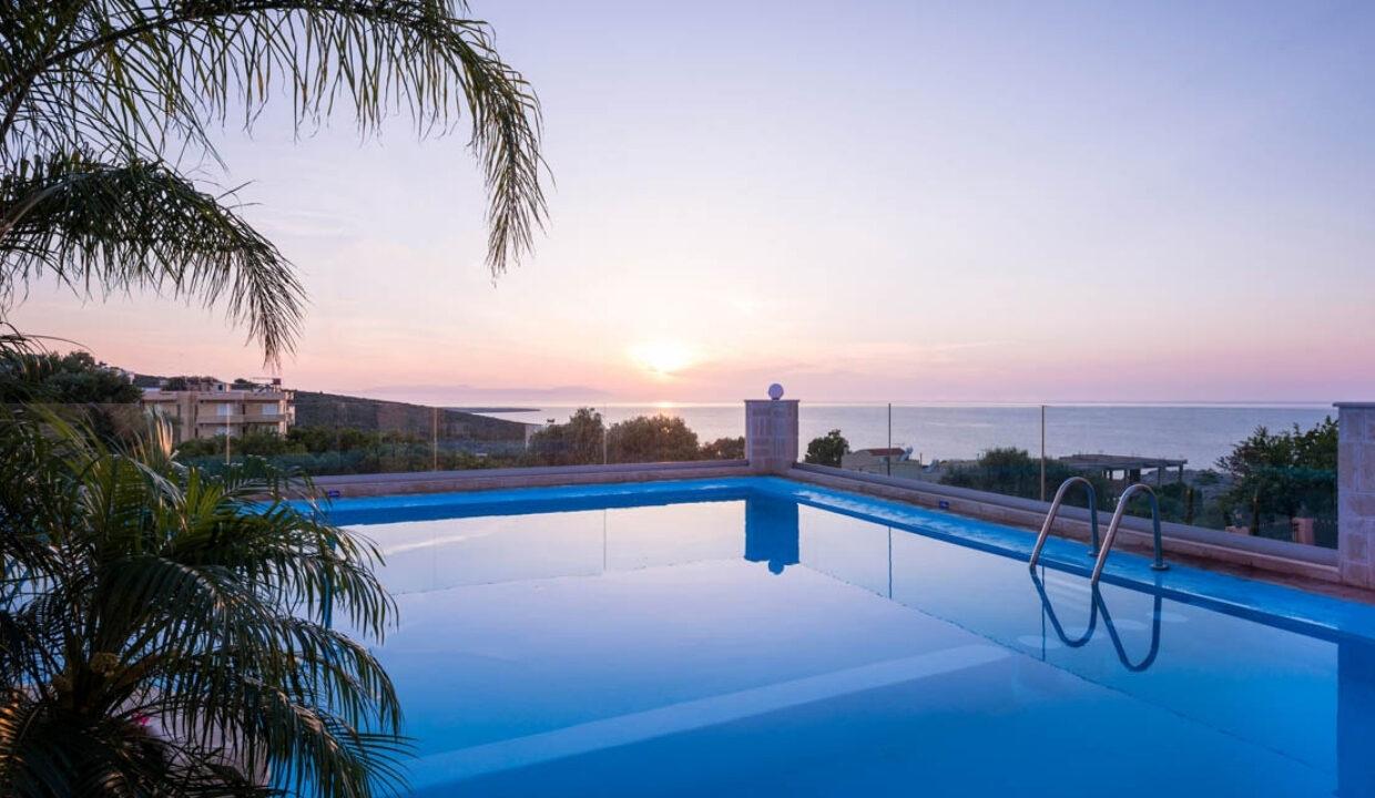 smal-hotel-for-sale-in-crete-greece4