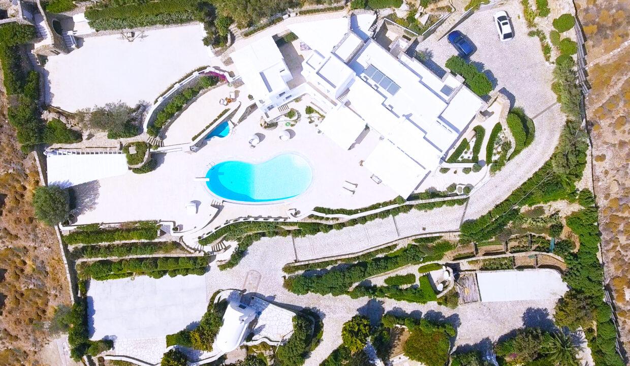 super-luxury-villa-for-sale-in-mykonos-greece .11