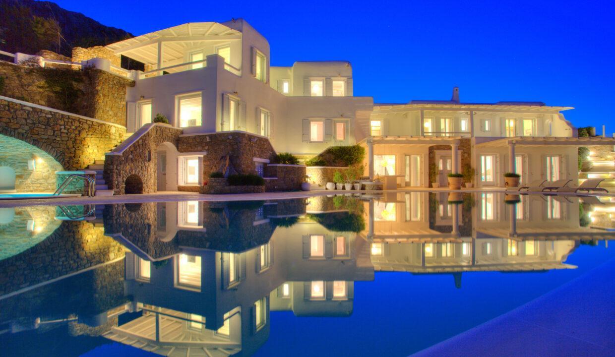 super-luxury-villa-for-sale-in-mykonos-greece .21
