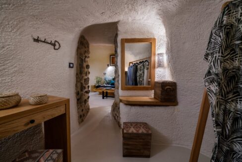 cave-house-for-sale-in-santorini-greece 12