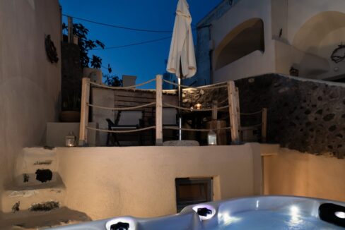 cave-house-for-sale-in-santorini-greece 13
