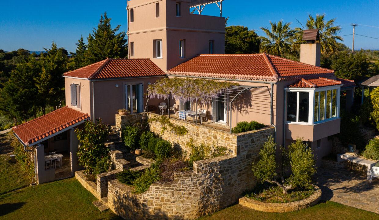 VILLA WITH INFINITE VIEWS FOR SALE IN MESSENIA, GREECE