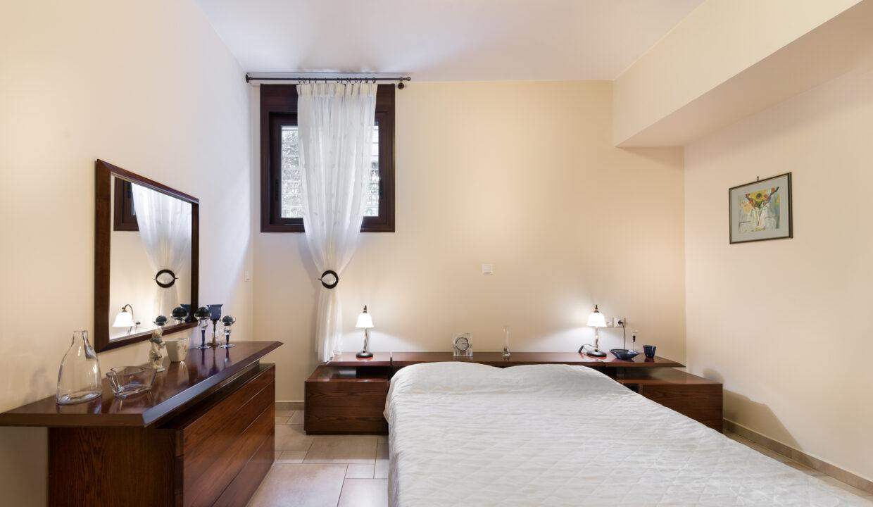 villa-for-sale-in-vari-athens-12