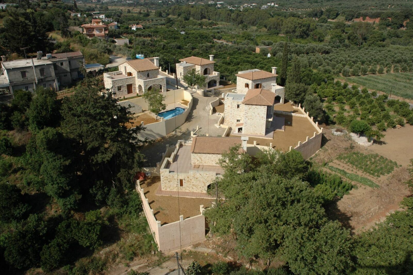 COMPLEX OF STONE-BUILT VILLAS FOR SALE IN CHANIA, GREECE