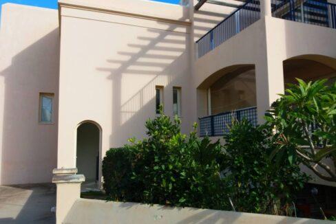 detached-house-next-to-the-beach-for-sale-in-chania-2