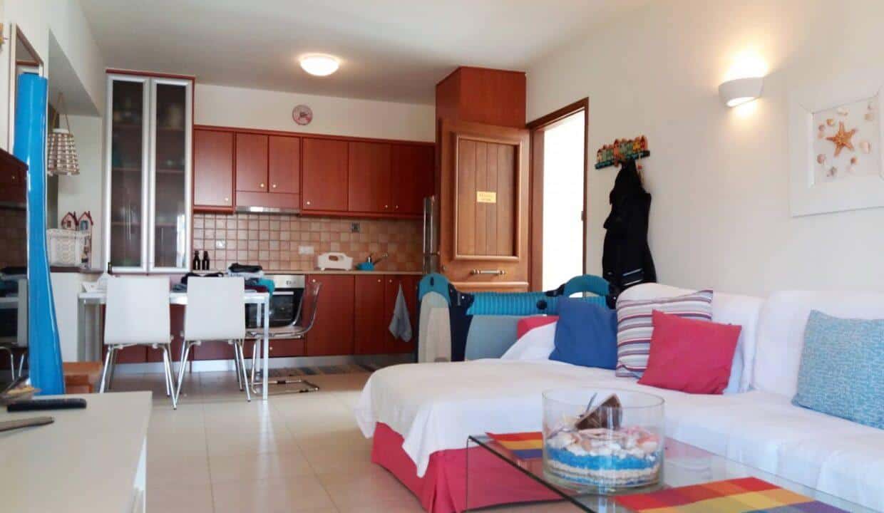 detached-house-next-to-the-beach-for-sale-in-chania-3