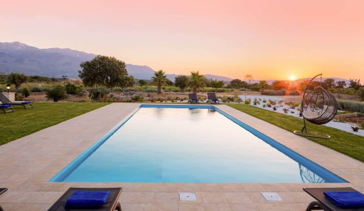 luxury-villa-for-sale-in-chania-5
