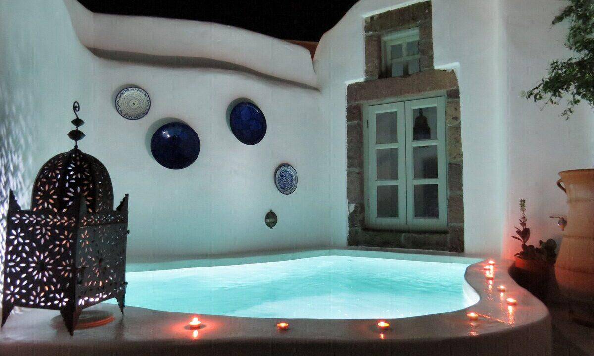 two-villas-for-sale-in-santorini-7