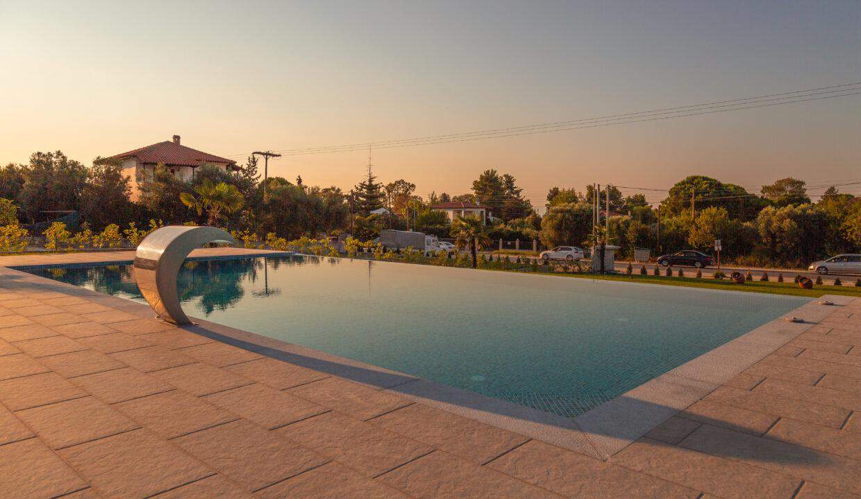 4 LUXURY VILLAS FOR SALE IN CHALKIDIKI