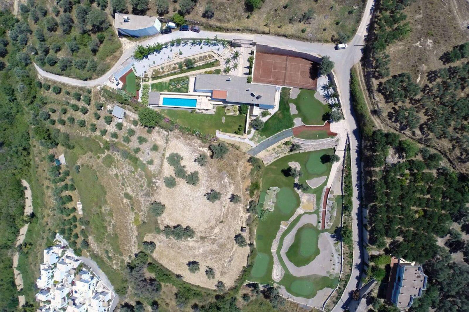 VILLA WITH GOLF COURSE FOR SALE IN RETHYMNO, GREECE