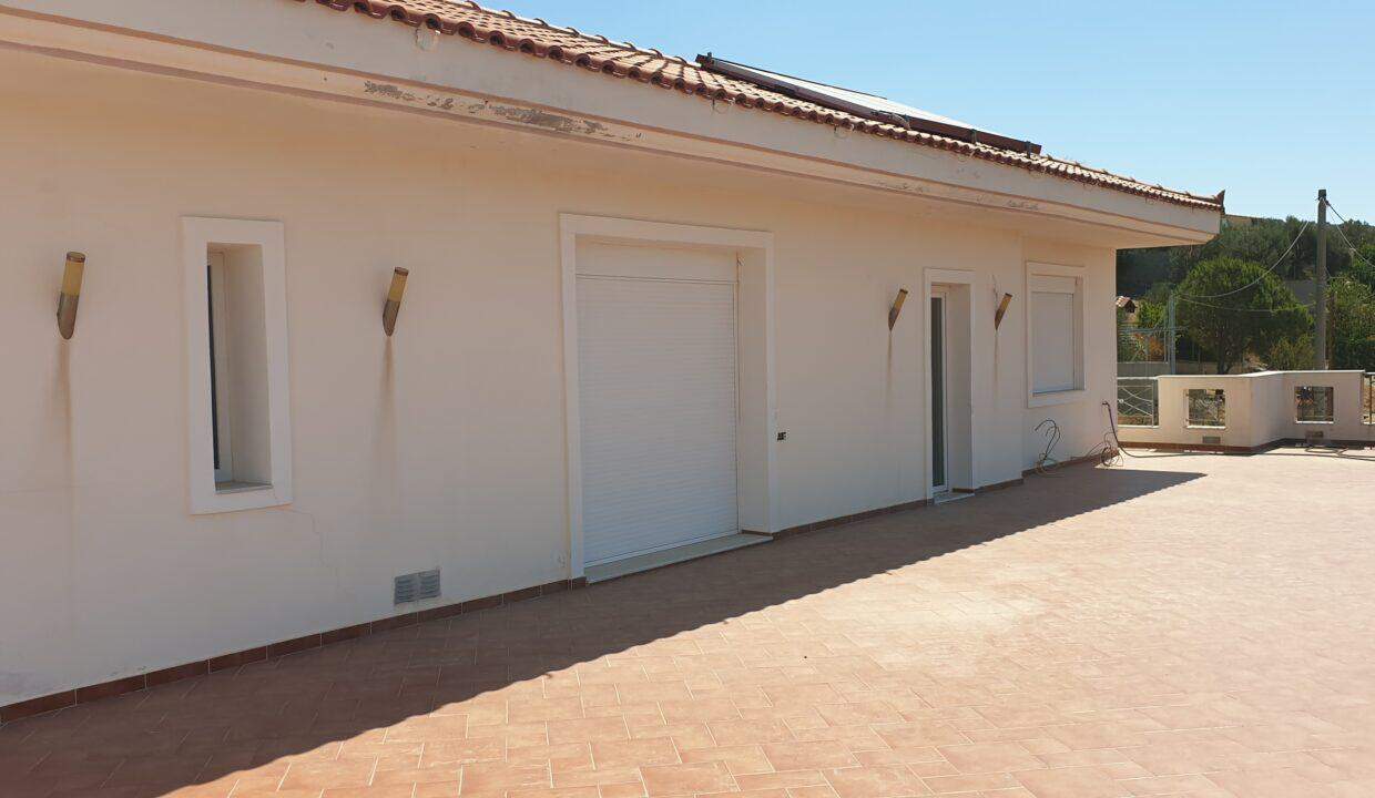 villa-for-sale-in-anavyssos-5