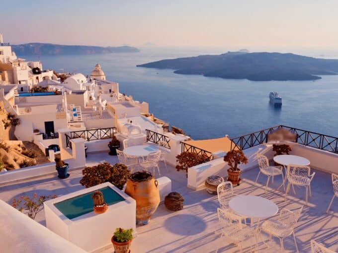 5 STAR BOUTIQUE HOTEL FOR SALE IN SANTORINI