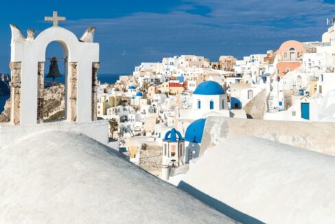 PLOT WITH A 5 STAR HOTEL PERMIT FOR SALE IN SANTORINI