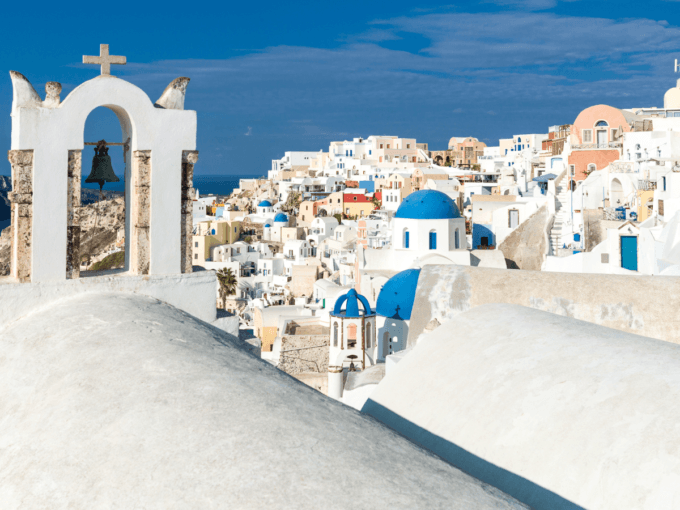 PLOT WITH A 5 STAR HOTEL PERMIT FOR SALE IN SANTORINI