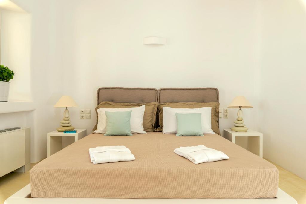 8 Bedroom Villa for sale in Mykonos10