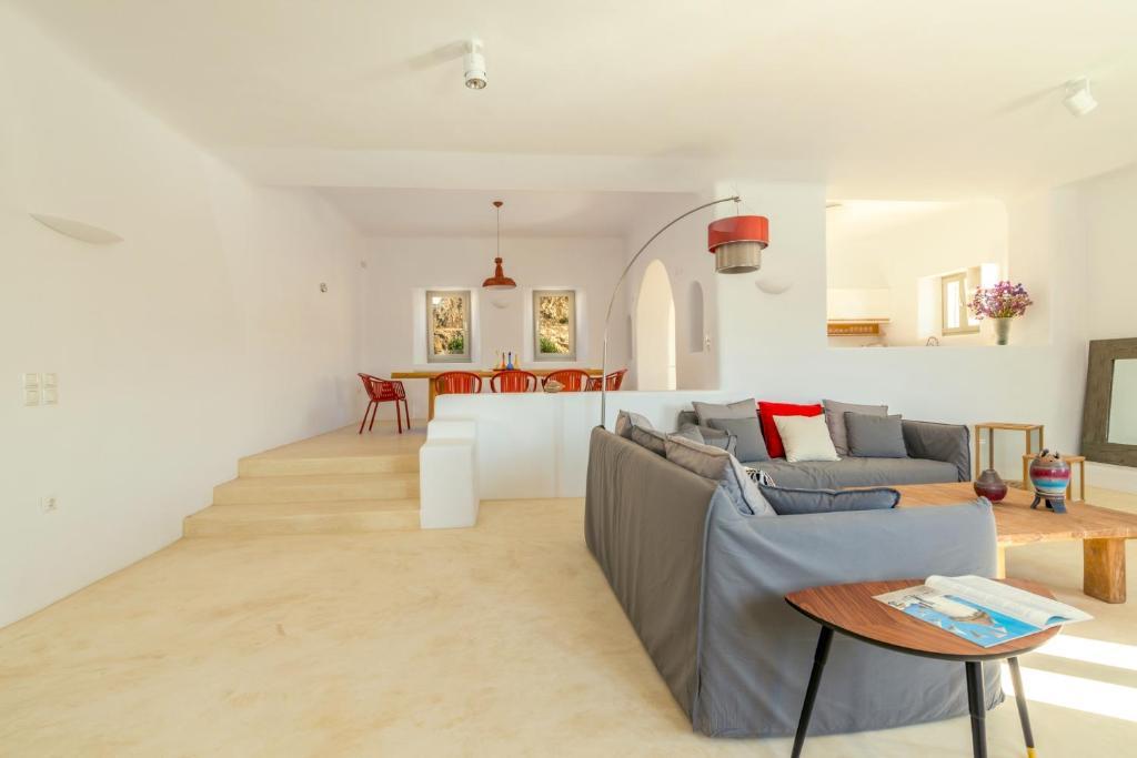 8 Bedroom Villa for sale in Mykonos27