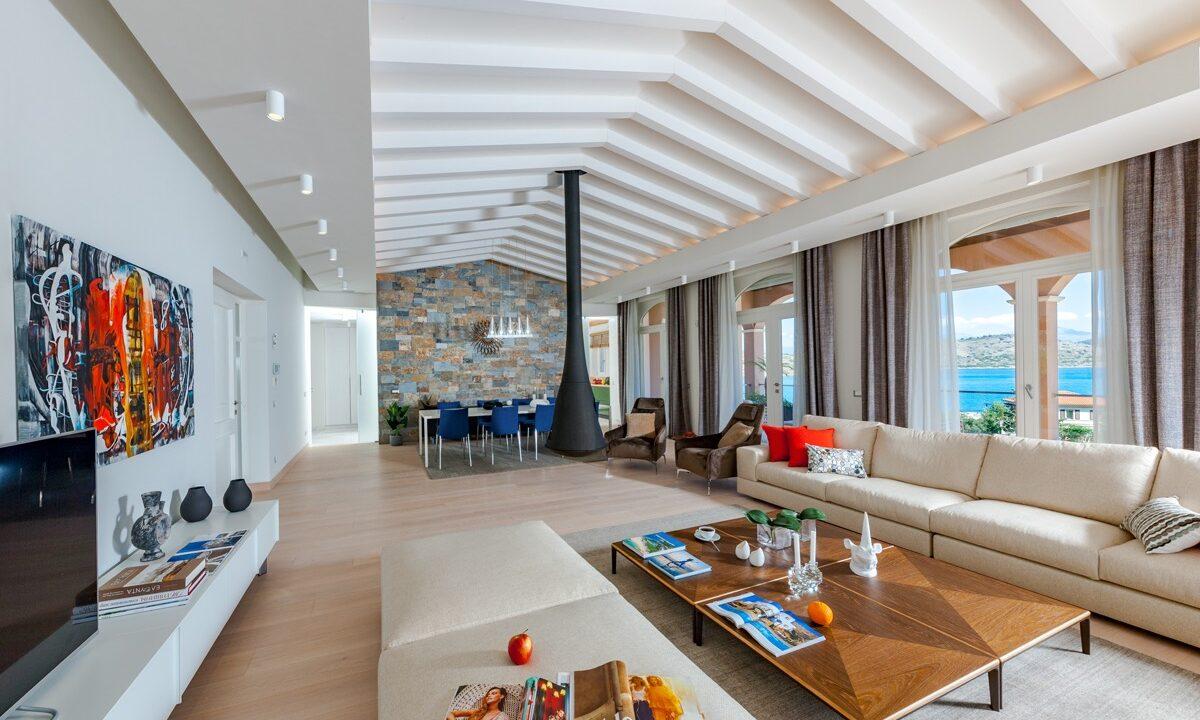6 Bedroom Luxurius Villa for sale in Crete Entrance hall