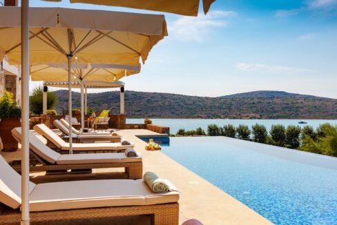 6 Bedroom Luxurius Villa for sale in Crete Pool area