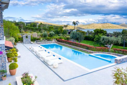 Luxurious 5-bedroom Villa for sale in Crete 4
