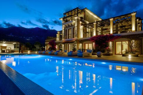 Luxurious 5-bedroom Villa for sale in Crete 8